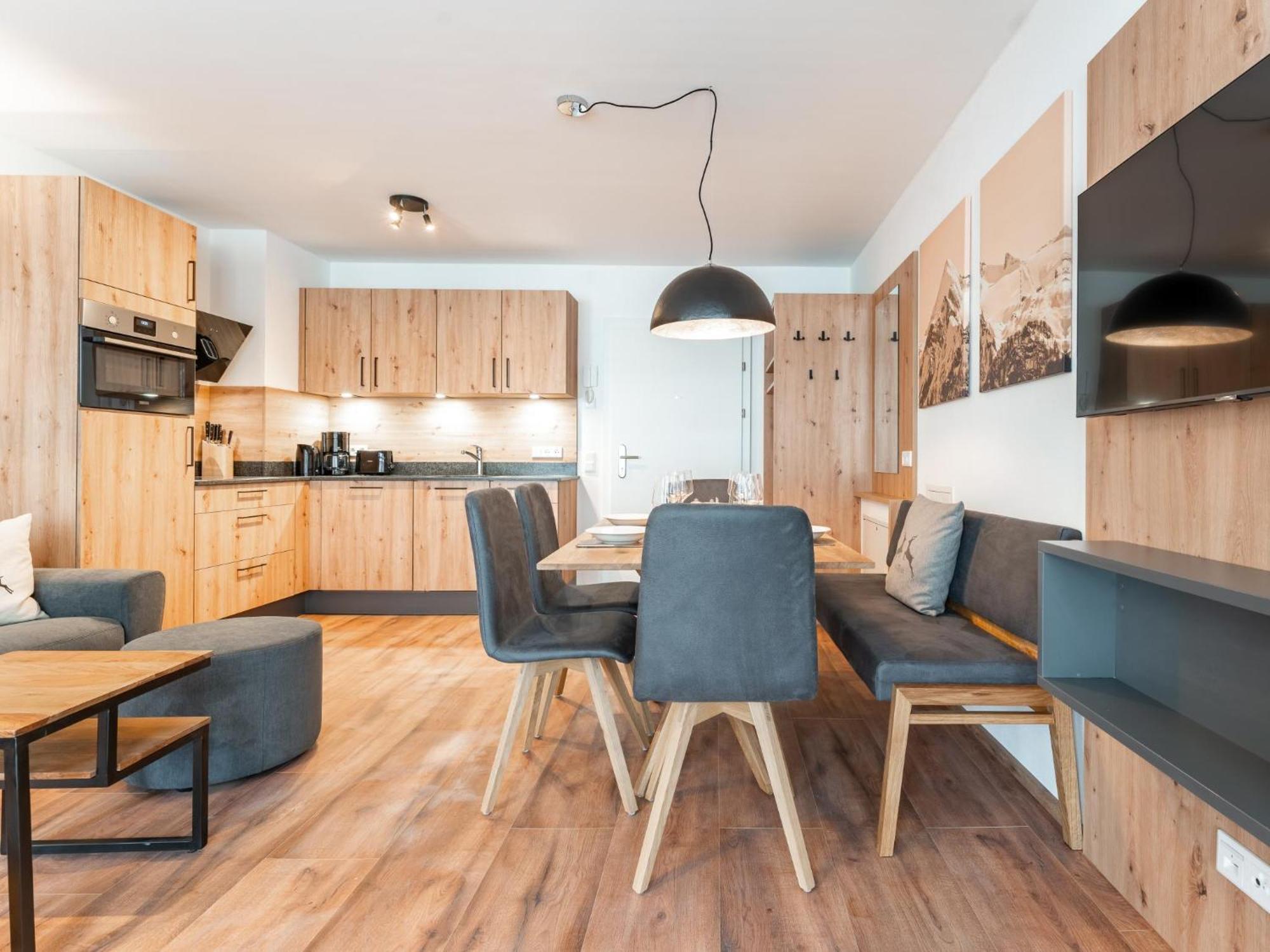 Falken Suites Top 4 Kaprun Extérieur photo
